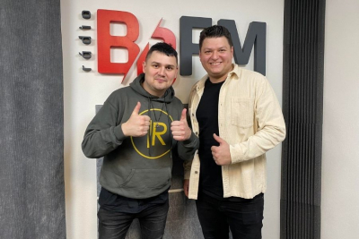 Bubeník a hudobný chameleón Samuel Kmotorka hosťom v Popoludní s BB FM