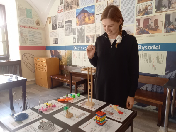 Štátna vedecká knižnica: Veda v hračkách aj cyklus prednášok Architektúra