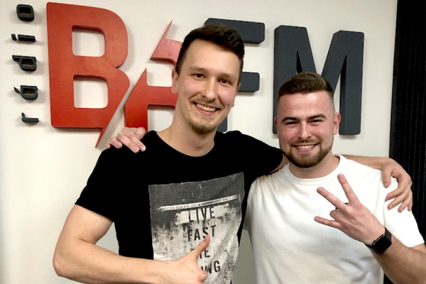 Spevák Dominik Lauko v Popoludní s BB FM