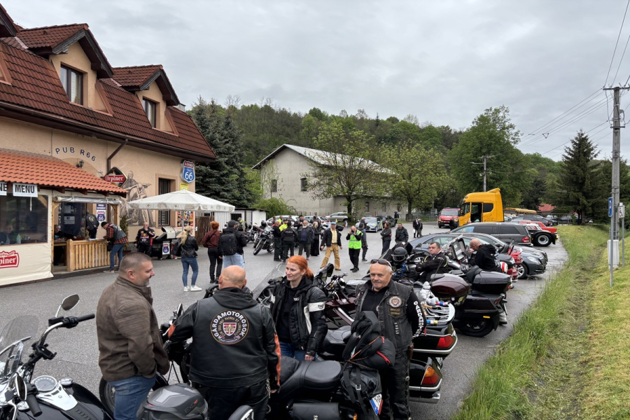 V Lopeji pri Brezne ned&aacute;vno sl&aacute;vnostne otvorili projekt Eur&oacute;pska Route 66
