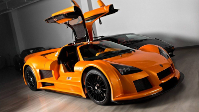 Auto z klipu Rihanny, ale aj to lietajúce. Do Brezna láka automobilový festival